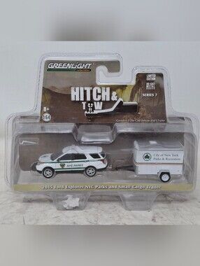 GreenLight 2015 Ford Explorer NYC Parks Die-Cast with Trailer - White & Green